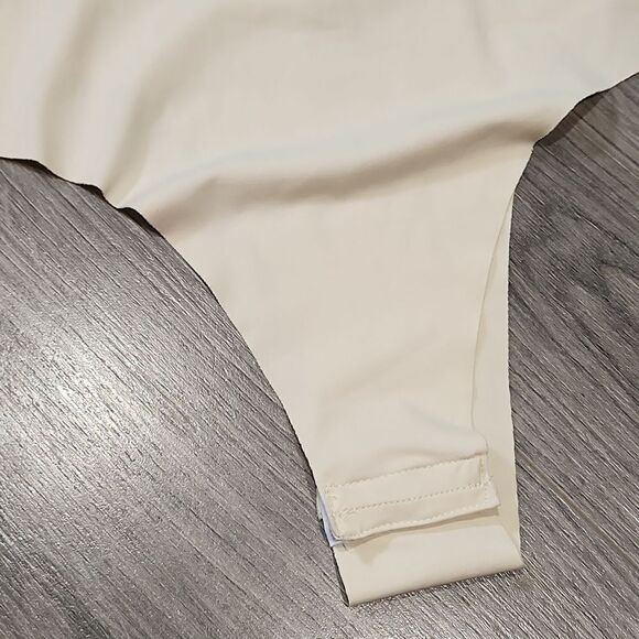 EUC ASOS Ivory Silky Satin Paper Dolls High Neck Gathered Bodysuit - Picture 6 of 12